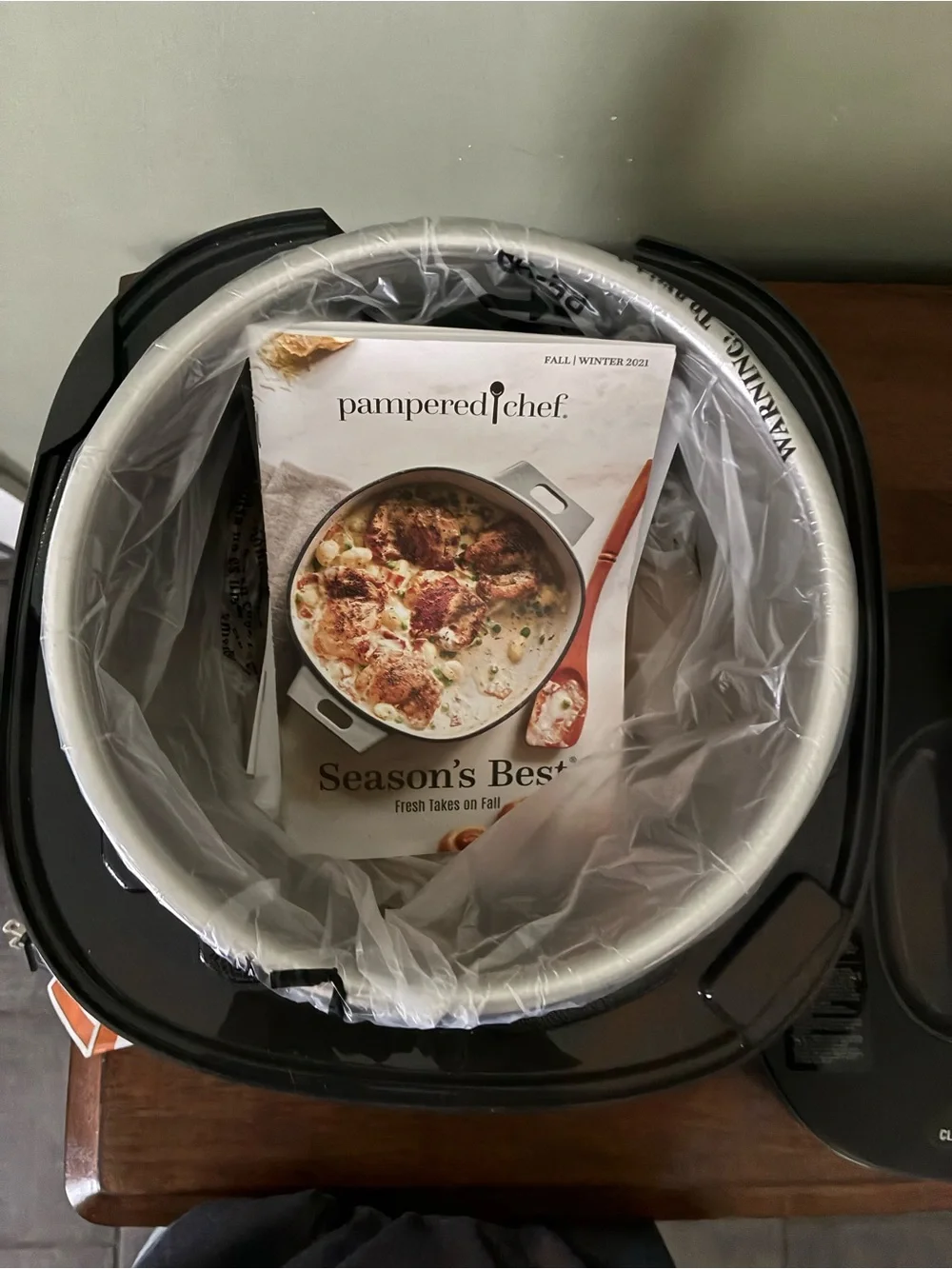 Pampered Chef Multi-Cooker Inner Pot with Cookbook - Black & Silver